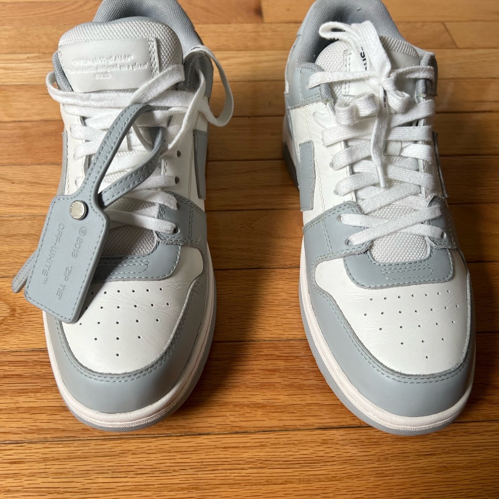 Off-White White and Gray Sneakers